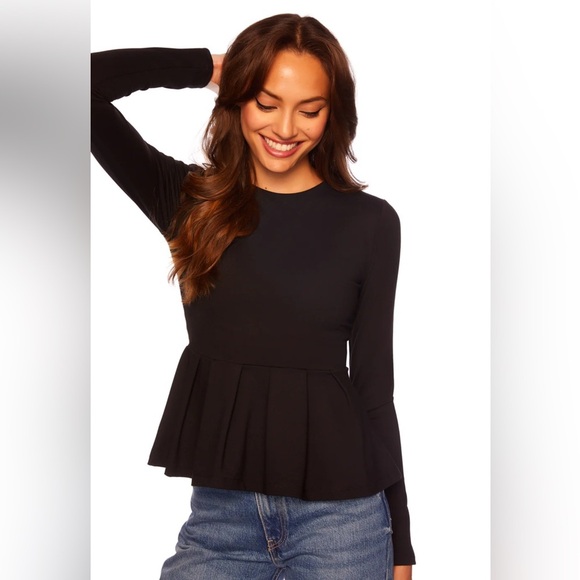 Black Long Sleeve Crew Peplum Susana Monaco Blouse Size Medium - Picture 1 of 7